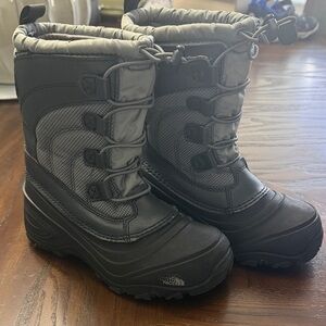The North Face Black and Gray Winter Boots w/ Therma Felt Insulate